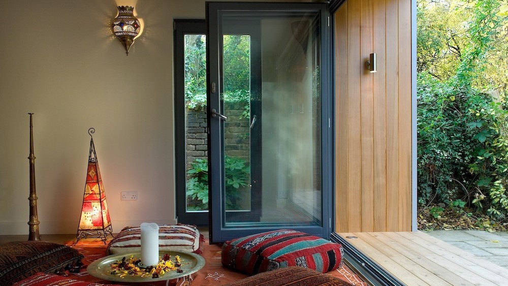 Cuberno garden room with bifolding doors