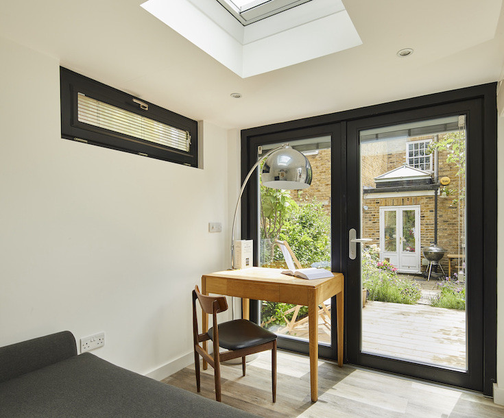 garden office with integral blinds