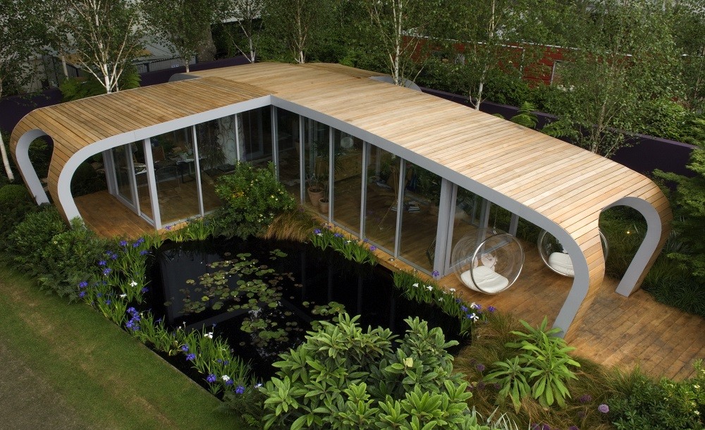 Curved futuristic garden studio for the Chelsea flower show