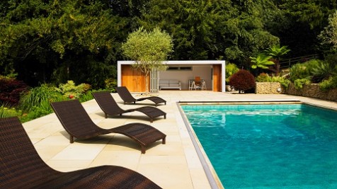 This garden studio makes a great pool side room in Henley-on-Thames.
