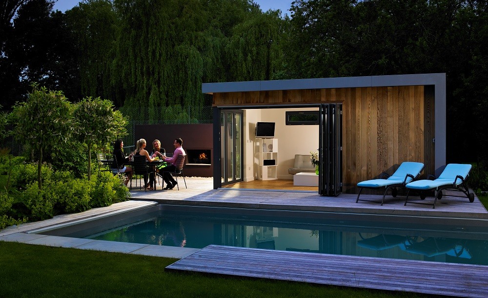 Marlow poolside garden studio and swimmingpool